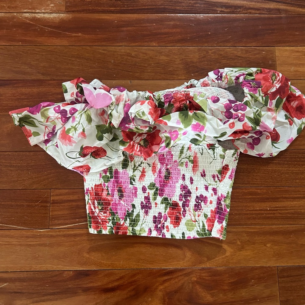 Abercrombie & Fitch White Floral Off-Shoulder Smocked Crop Top